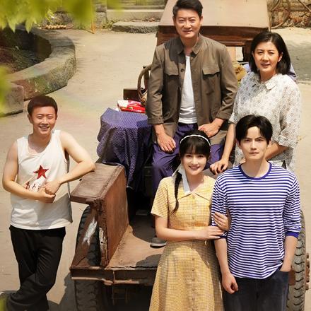 穿书七零，恶毒女配带全家炫肉