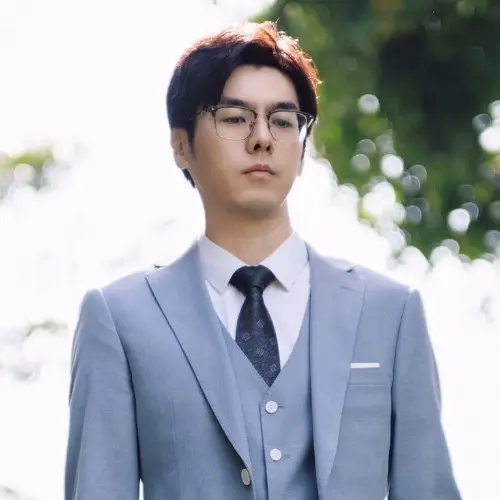 严天豪演的短剧