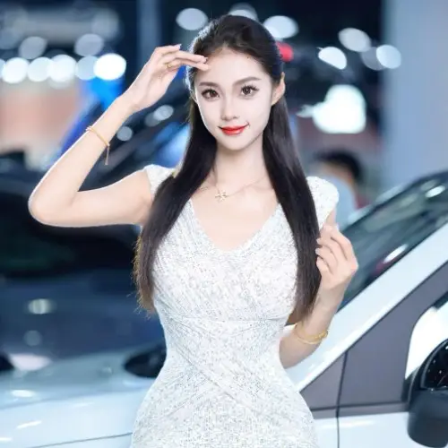 张艺轩演的短剧