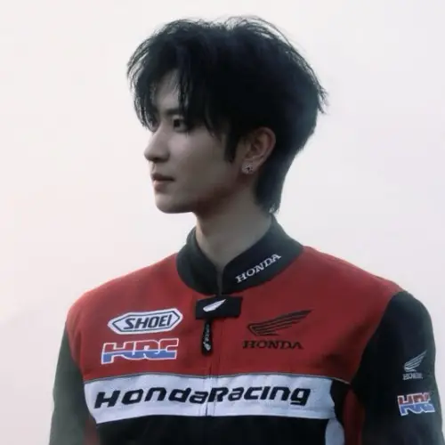 侯朋岩演的短剧