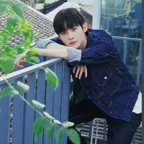 谢鸿鑫演的短剧