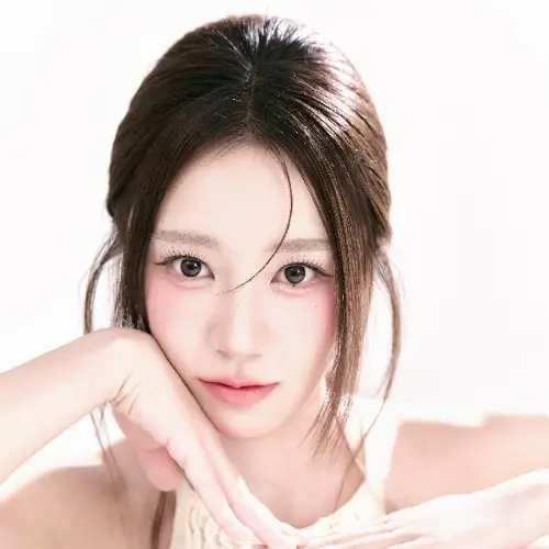 何怡婷演的短剧