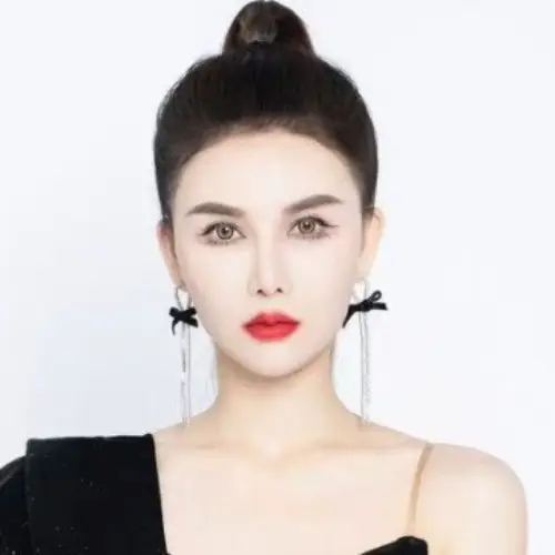 潘宗琴演的短剧