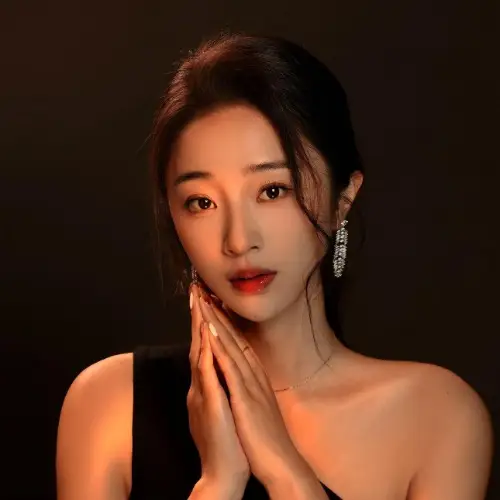 黄鑫月演的短剧