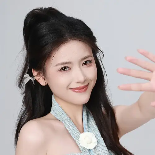 彭娜莎演的短剧