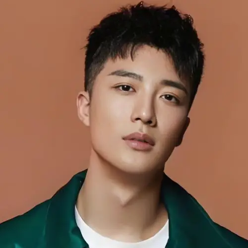 王名扬演的短剧