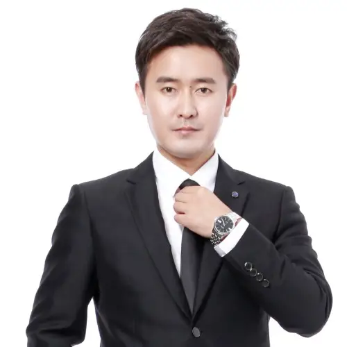 岳兹霏演的短剧