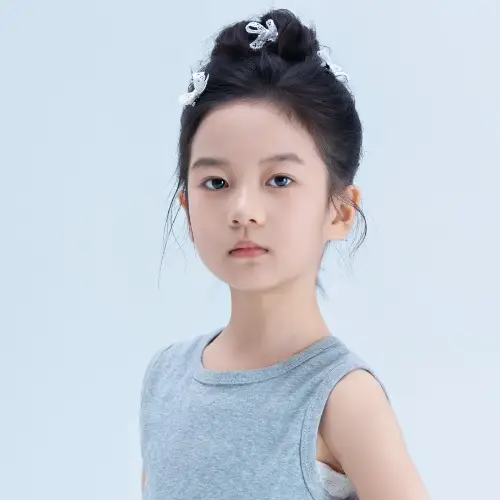 金豆豆（王依宁）演的短剧