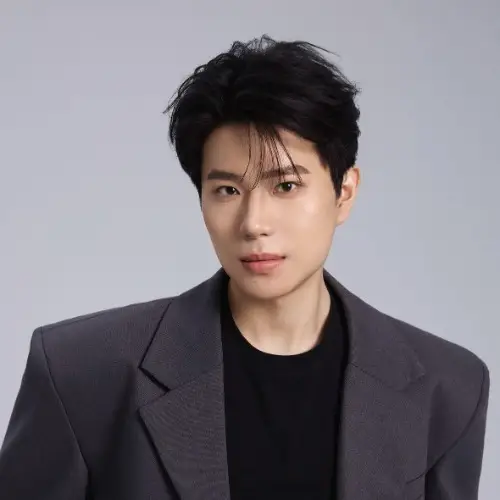 栾雪斌演的短剧