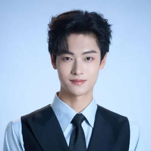 丁小满演的短剧