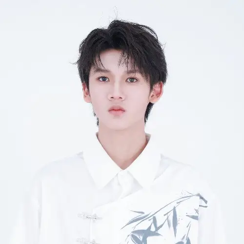 余峻熙演的短剧