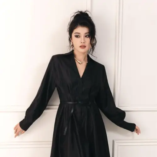 罗斯琦演的短剧