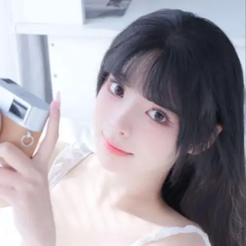 唐七七演的短剧