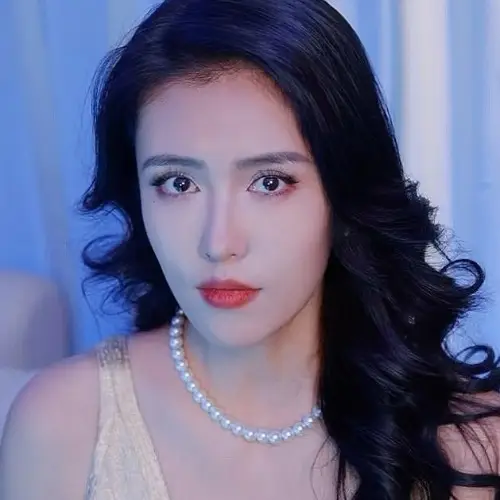 吴美佳演的短剧