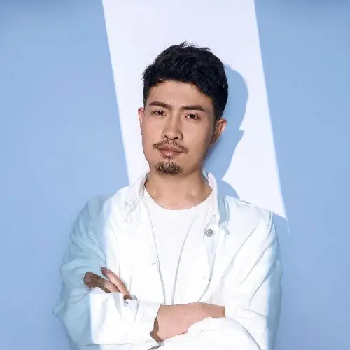 刘志雄演的短剧